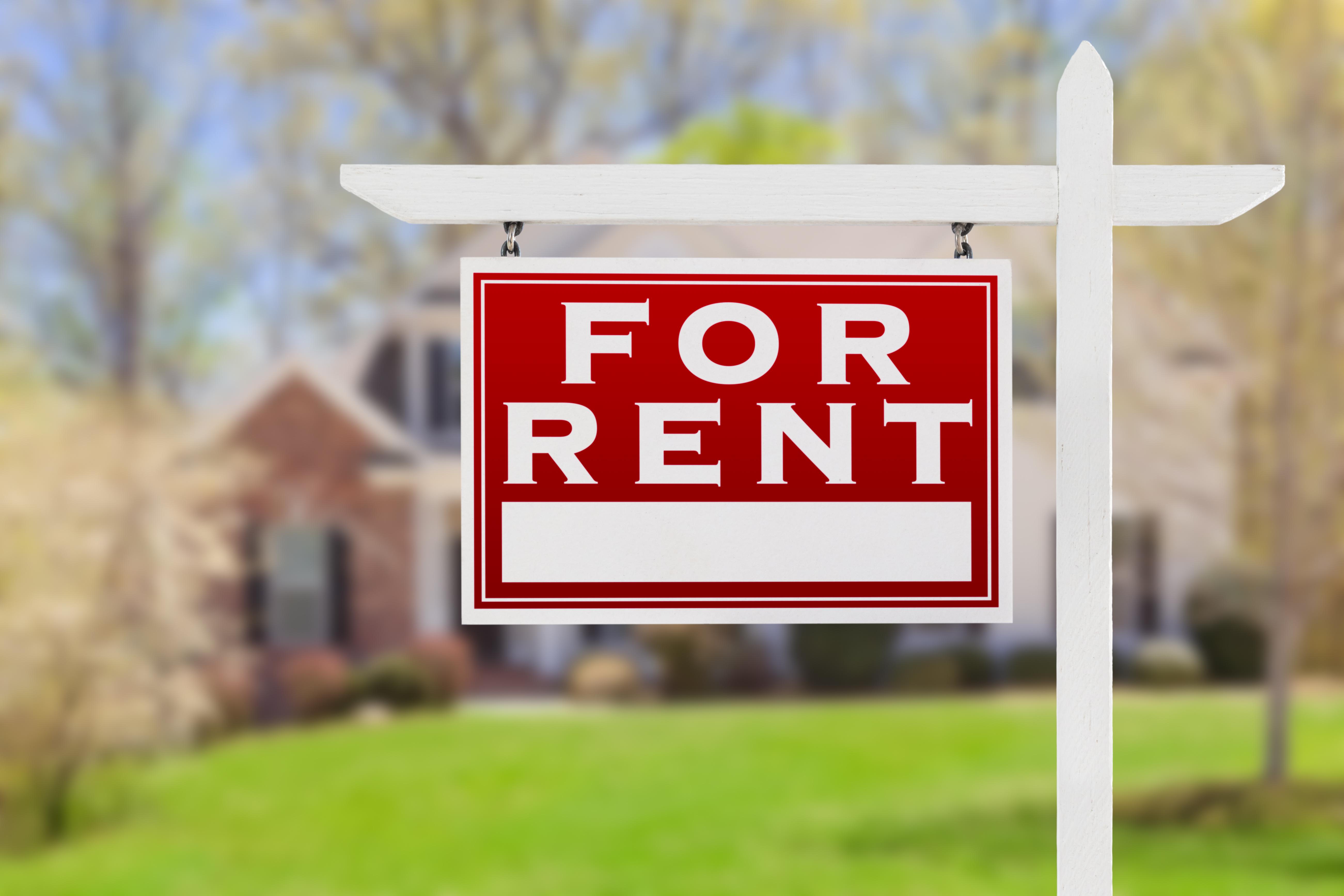 for rent sign in front yard